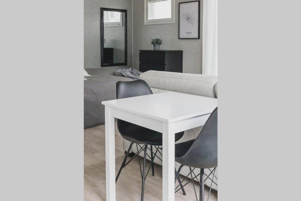 Beautiful New Studio Apartment Nearby The Center Turku Exterior photo